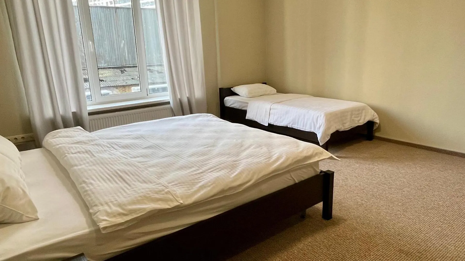 Apartment 4Room Hostel Kyiv
