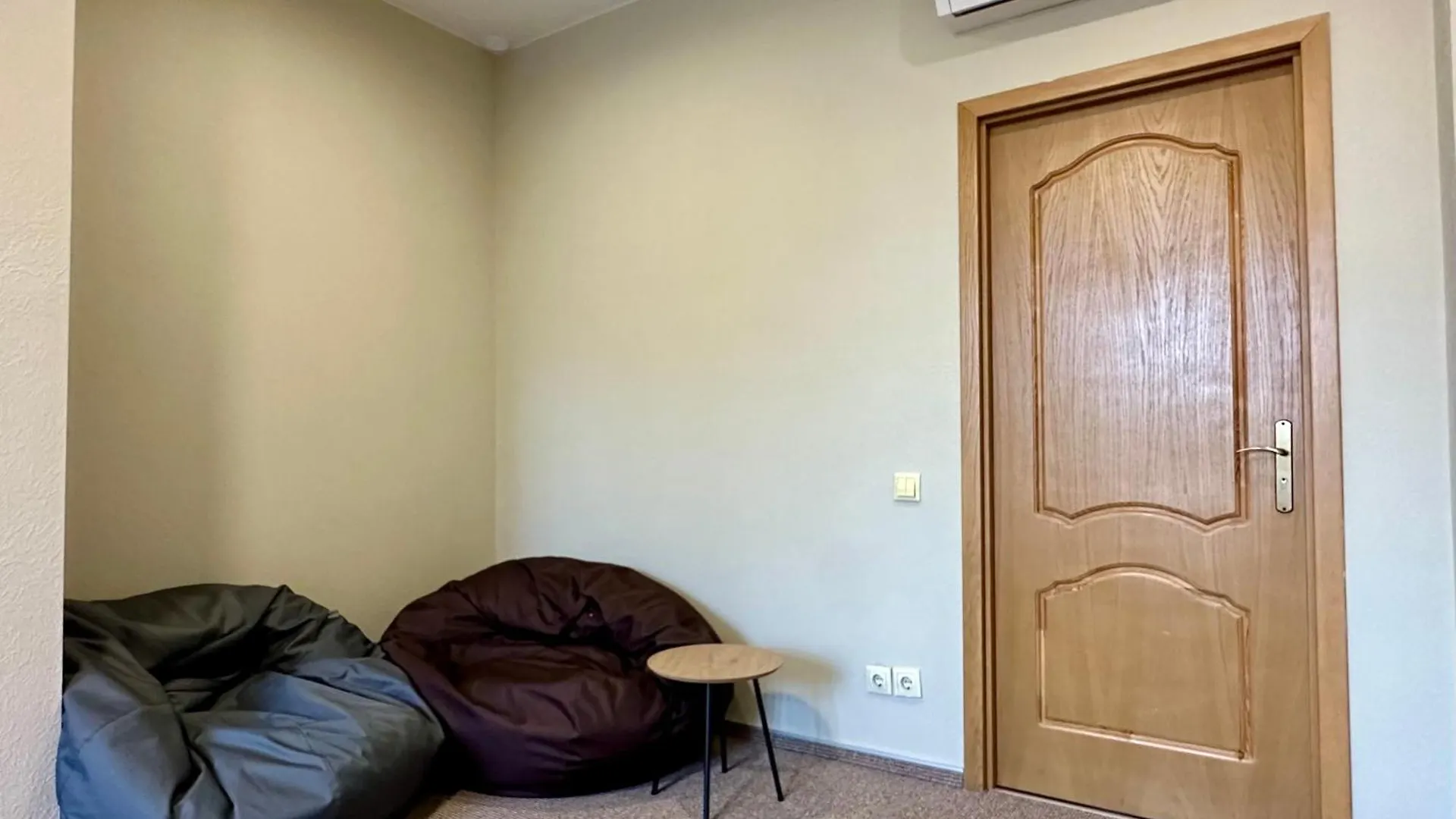 4Room Hostel Kiev Appartamento