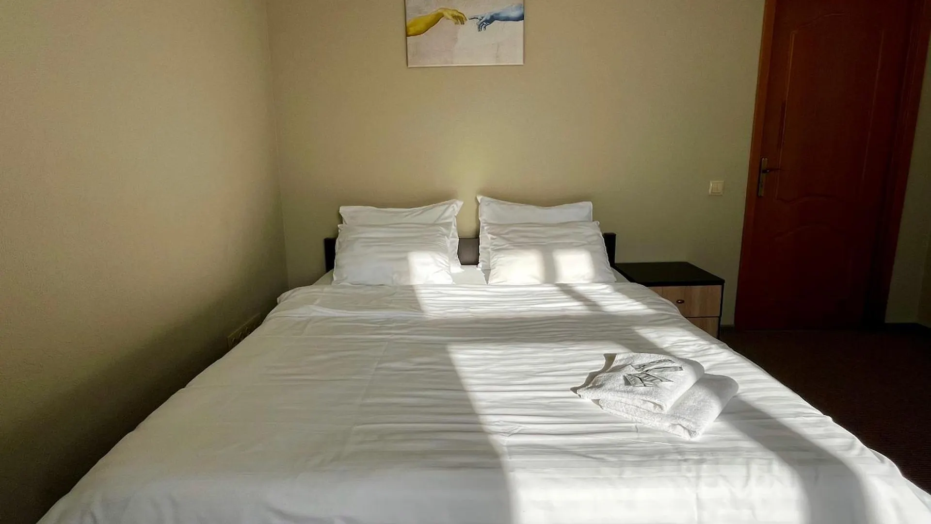 Appartamento 4Room Hostel Kiev