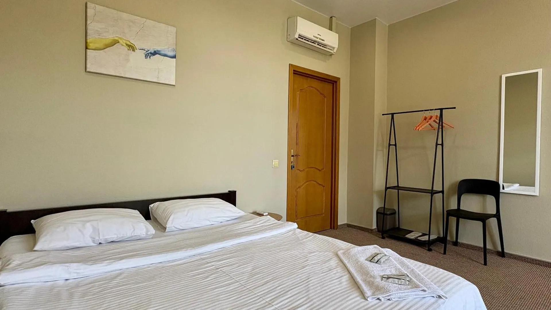 4Room Hostel Kiev 0*,  Ucraina